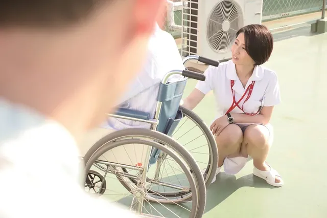 皆が寝静まる真夜中に禁欲… 夜勤中に居眠りしている看護師を夜○いしちゃった俺7