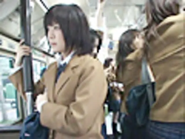 女子校通学バスに乗り込み… 新・間違えたフリして通学バスに乗り込んでヤられた1