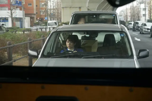 信号待ちや運転中に働くお… 勤務女子 働く女性のイキ方 印刷会社勤務 里緒 26歳