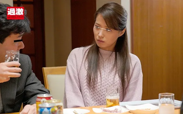 上司の自宅・ホテルで綺麗… 密着ピストンでイキ堕ちた敏感妻は何度も絶頂を求める3