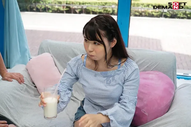 「気持ちよくなると、こん… ミニスカート女子にくすぐりにガマンできたら100万円