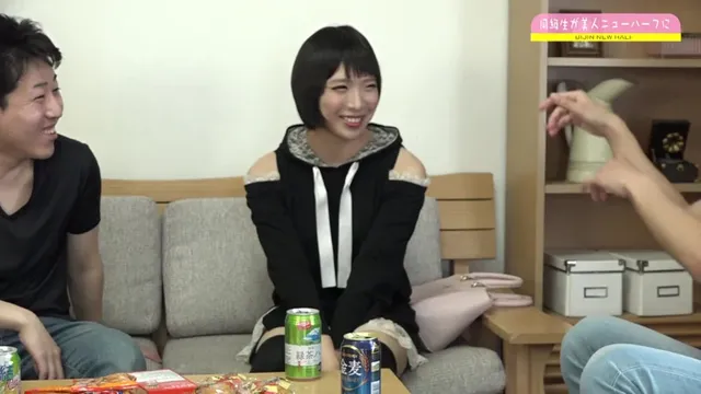 久しぶりに会った同級生が… 同級生が美人ニューハーフになって地元に帰ってきた