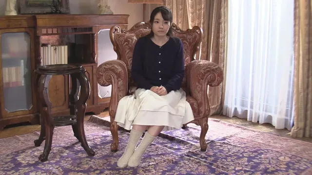 文系お嬢様女子大生が、あ… 文系美少女 飛びっ子パンツ履いて朗読できたら10万円！