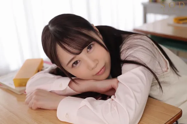 優等生ゆずは男子たちの憧… こっそりハメられちゃう押しに弱い制服美少女 白川ゆず