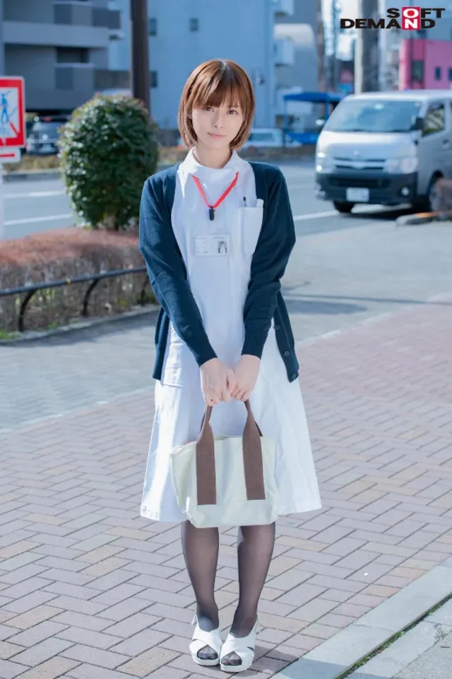 合法的に勃起ちんぽを見せ… 看護師限定 「絶倫ち○ぽ診察してくれませんか？」