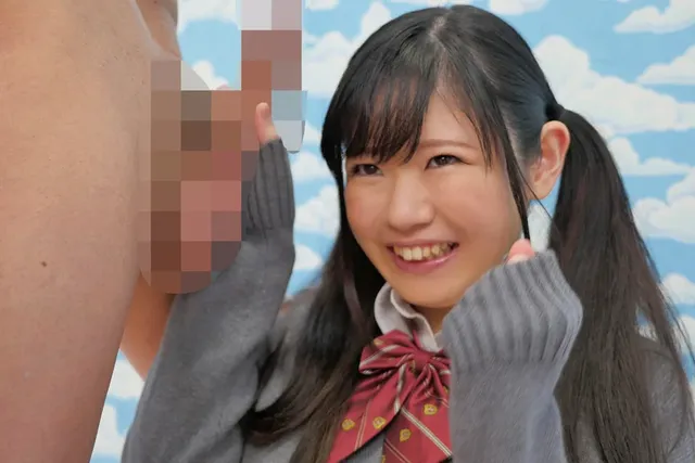 パイパン女子○生にチンポ… 目白で見つけた無毛女子○生に18cmメガチ○ポを素股