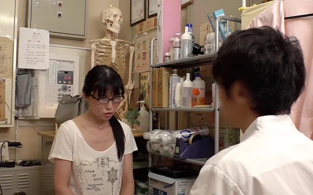 感じちゃうと変態になっち… 鍼灸院すどう○撮り下ろし マン毛ボーボーで下品ですよ