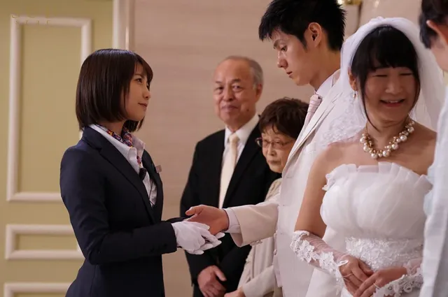 ウェディングプランナーの… 戸田真琴 ○制中出しさせる美人ウェディングプランナー