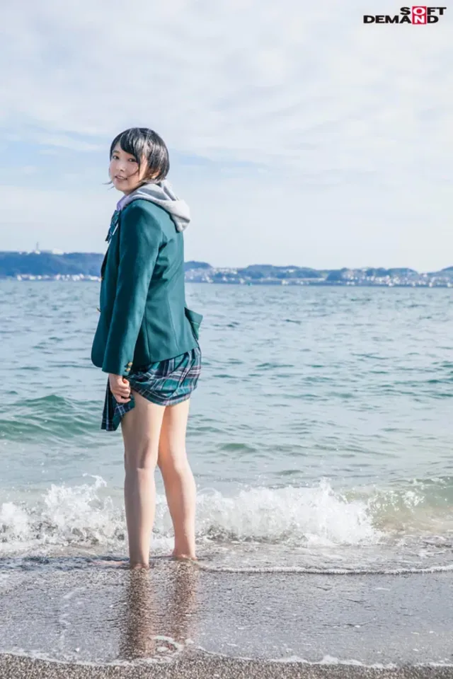 ショートカットがよく似合… ボーイッシュは照れ隠し。 早見なな SOD専属AVデビュー