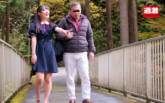 温泉旅行を楽しんでいる男… 男湯で出会った痴女っこ4