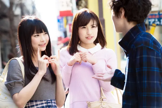 無理無理無理ぜーったいム… 友達の前でガチエッチ！！ 8時間36名