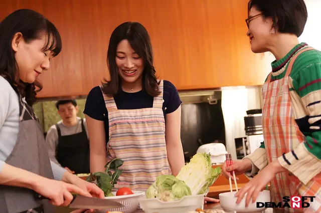 誰もが羨む幸せな家庭が洗… 清楚なセレブ妻従僕が夫婦のベッドで犯されまくる