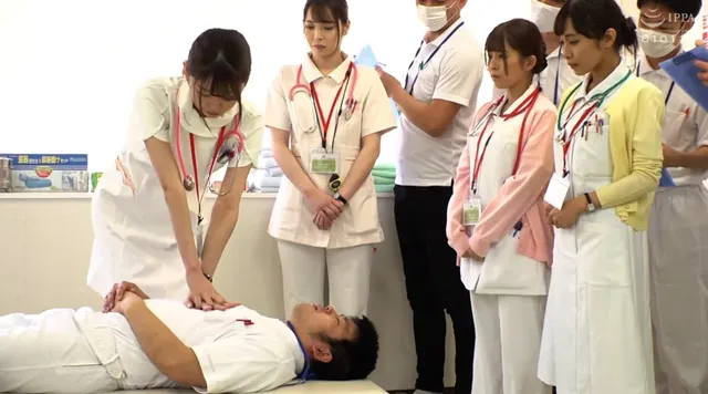 ほら！ほら！男子も女子も… 生徒同士が全裸献体になって実技指導2021 救急救命処置