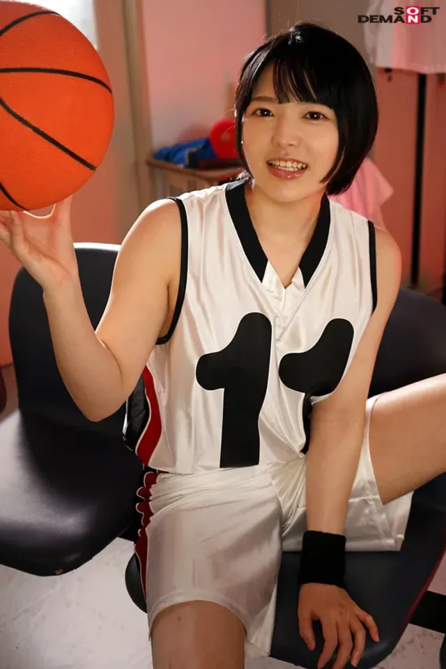 青春時代初、男装で初中出… ボーイッシュ女子が男子の格好で初中出し 早見なな