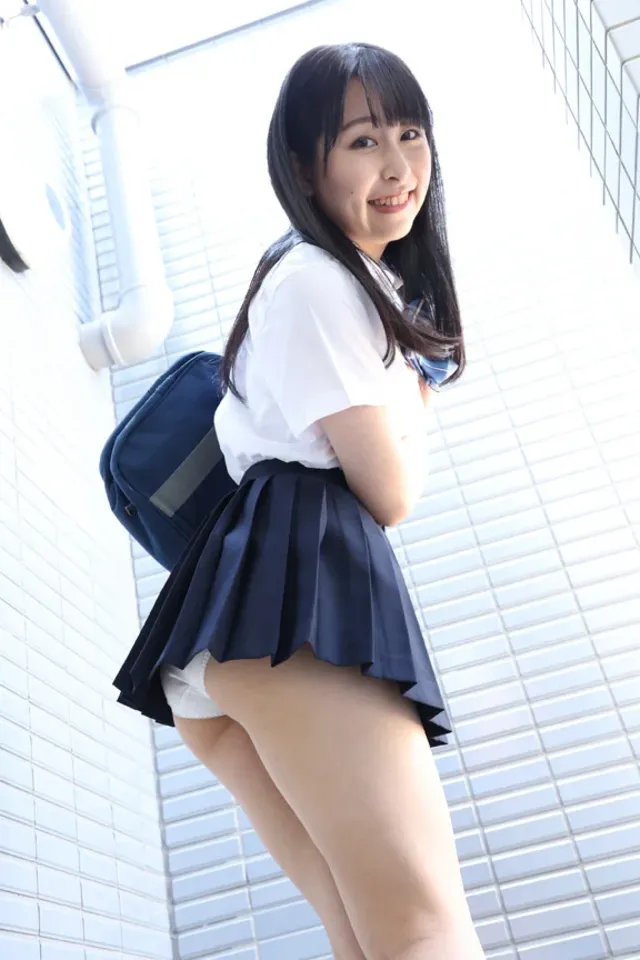 突然一人暮らしの僕の家に… 「私以外の女の子好きになったらダメですよ！」