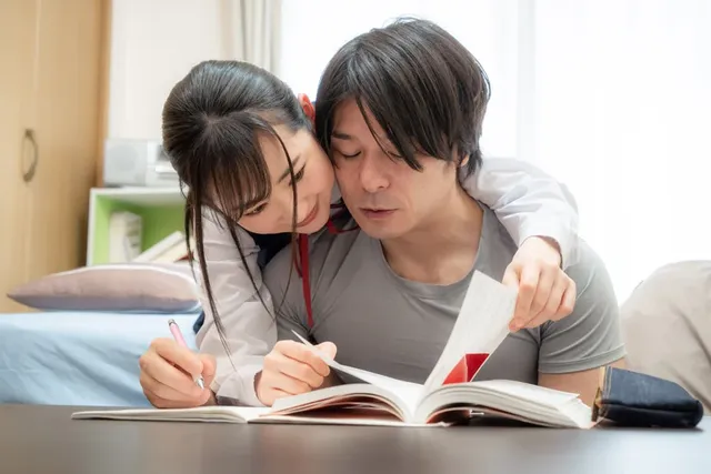 いつも一緒にいる幼馴染の… 女として意識した事なかった幼馴染のパンチラでギン勃ち