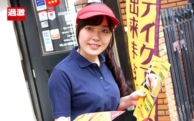 カレー屋でバイトするのは… 接客中に顔を紅潮させながら感じまくる娘 カレー屋
