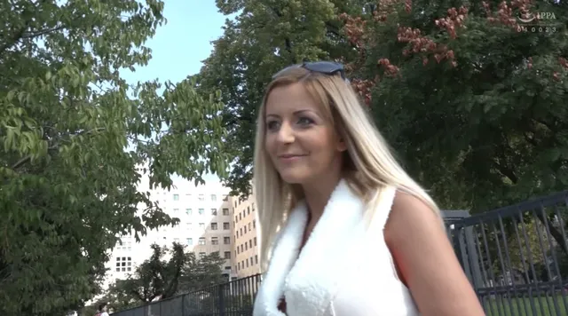 スタイル抜群の高身長から… ハンガリーで見つけたパツキン美女と水着でセックス！