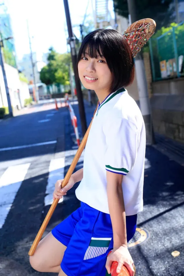 待ち合わせにやってきた少… ウブな部活女子○生がえぐいほどエロかった！【汁無双】