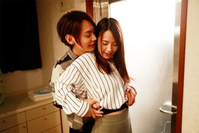 付き合ってまだ一か月の初… このままここで  -上原千明-
