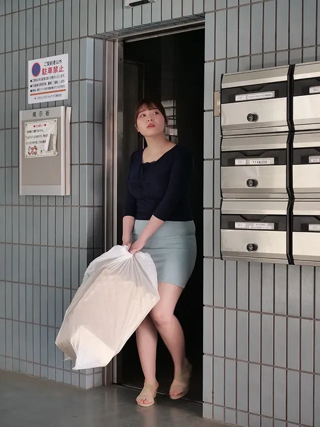 地味で真面目で貞淑な僕の… エロ過ぎる体の妻は僕のいいなり・都合の良い性処理妻