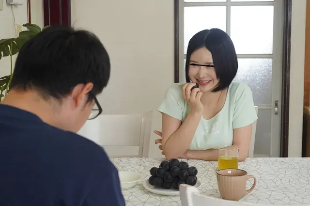 親の仕事の都合で田舎に引… 近所の巨乳3姉妹のHな誘惑に乗っかり毎日汗だく交尾