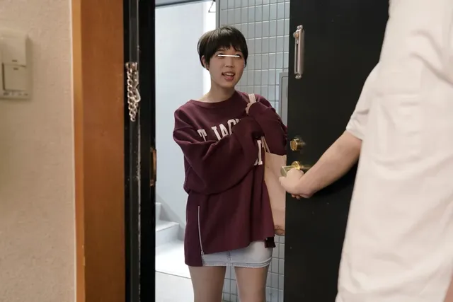 親が海外旅行へ行き、家に… 突然遊びに来た従姉妹のノーブラ透け乳に勃起しまくり