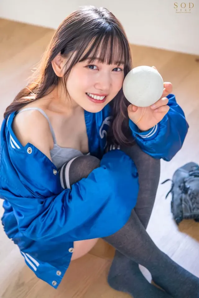 好奇心旺盛！性欲も旺盛！… 激ピストンでイッてる最中に絶頂中出し 鈴音りん