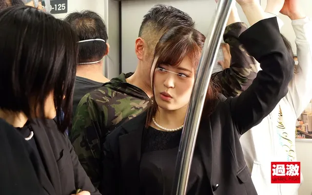 「家まで尾行して…」「満… 即ハメされて不謹慎な本気汁を垂らし感じまくる人妻
