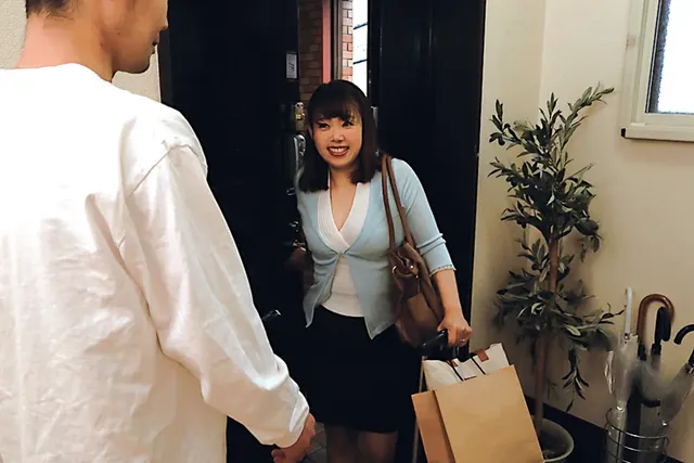 嫁が留守で代わりに家事の… 日光から上京してきた嫁の母が…巨乳義母 杉岡恵美子