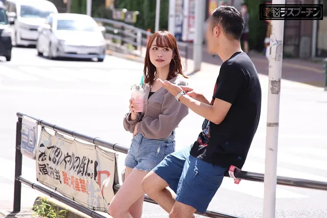 『デリバリー配達員を誘惑… 街角ナンパギャル検証企画！配達員を誘惑してSEX