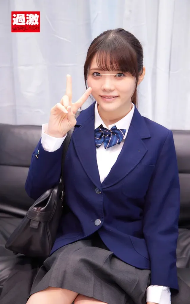 キス経験の浅いウブ娘が大… 【Fカップれいちゃん】接吻マジックミラー号