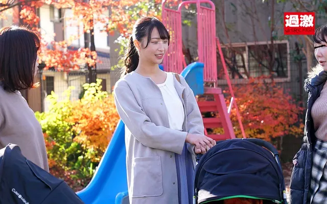 街で出会ったベビーカーを… 産後処女を奪われ痙攣が止まらないベビーカー妻12