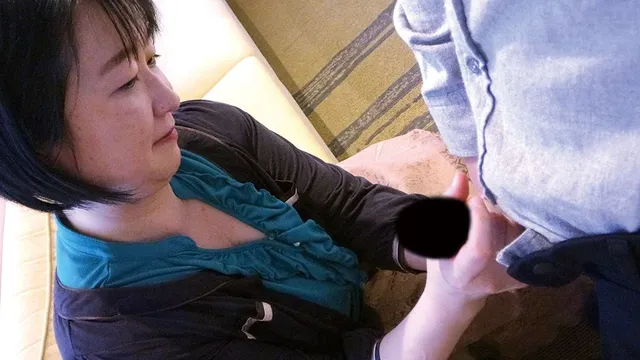 「痴○されて興奮して…自… 熟女妻面接ハメ撮り［三十四］