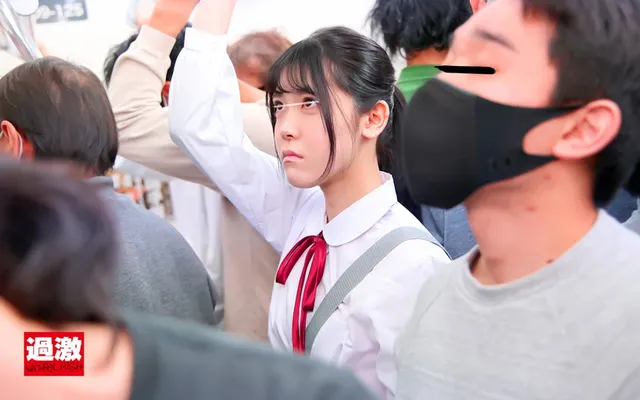 満員電車で膝下まであるロ… ロングスカート女学生痴○ 推定157cm／ポニーテール娘