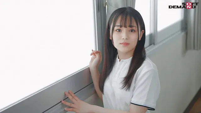 見た目は幼いけど、頭が良… 19歳、1度だけのAV出演。 春風なのか AV DEBUT