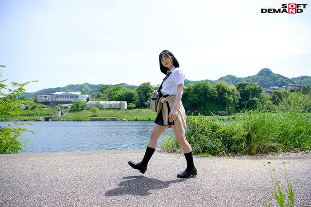 学校って何のために行くん… いっぱい回り道しながら、突っ走る青春 樟葉杏 AV DEBUT