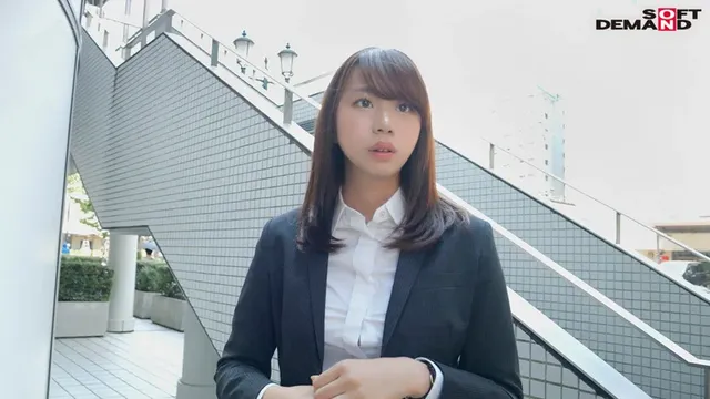 【ロケットおっぱいと超高… 【初撮り】営業成績が優秀な生保レディ はるな 23歳