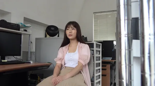 誰にも相談できない悩みを… 人妻お悩み相談［○○五］