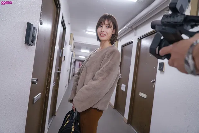 夫婦間のセックスレスから… 素人妻が一般大学生の自宅に一泊 ゆみさん32歳