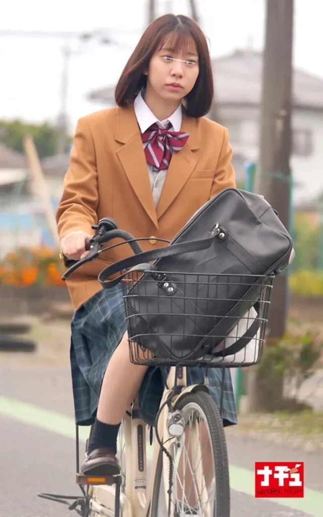 自転車で帰宅する華奢美少… 美少女捕獲アへとろ肉便器2 ターゲット:足プル痙攣娘