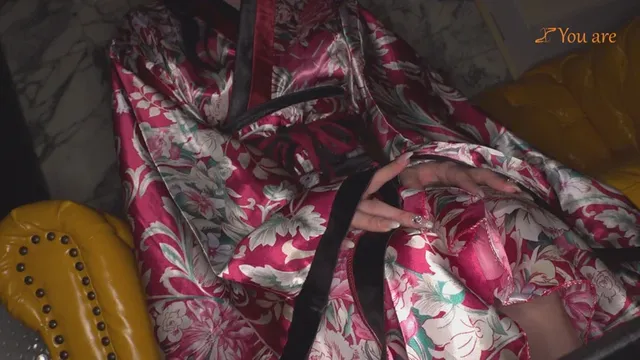 美乳の新人が花魁和服コス… 新人美乳の花魁、好き勝手ハメまくって連続射精