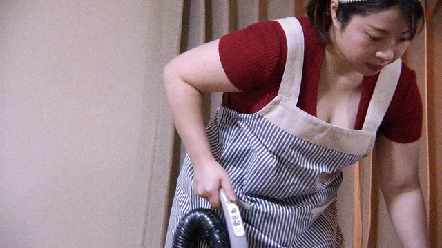 料理、洗濯、掃除、そして… 人妻家政婦 service02