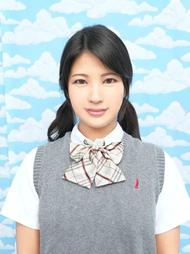 仲のいいお兄ちゃんと娘が… ラップ1枚隔ててお兄ちゃんと素股体験 水谷あおい