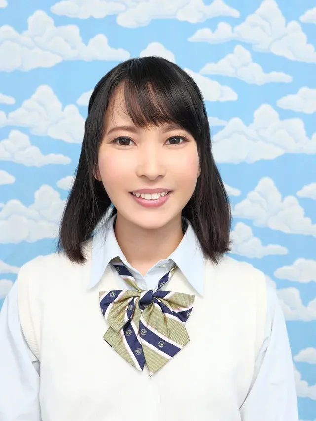 仲のいいお兄ちゃんと娘が… ラップ1枚隔ててお兄ちゃんと素股体験 鈴木ちひろ