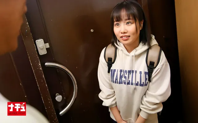 水着の体験モニターとは名… 隠れ巨乳地味女をハメ撮り中出し Gカップ／看護学生