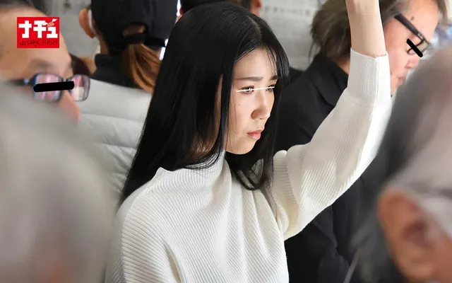 大人しそうな性格の地味女… 一日に何度も弄られるヤラれ体質の地味M女