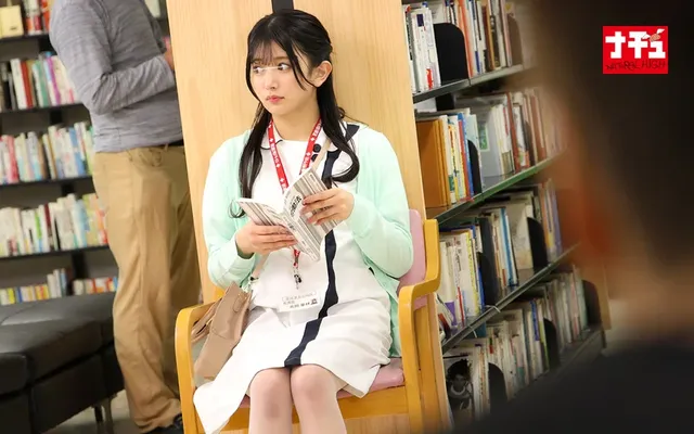 静まり返った図書館で狙わ… 糸引くほど愛液が溢れ出す敏感娘32 黒髪パイパン看護師