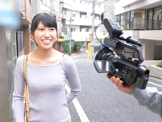 悩める童貞君の相談に乗っ… 池袋で見つけた心優しい働くお姉さん 楠セナ