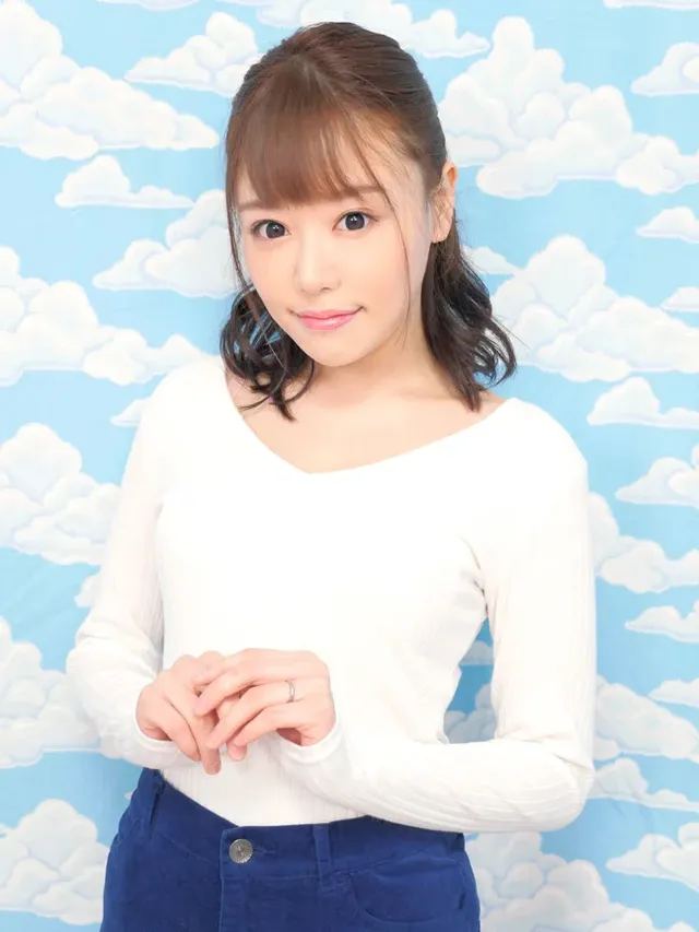 池袋で見つけた若奥様に新… 超敏感若奥様がヌルヌル素股に挑戦！浜崎真緒